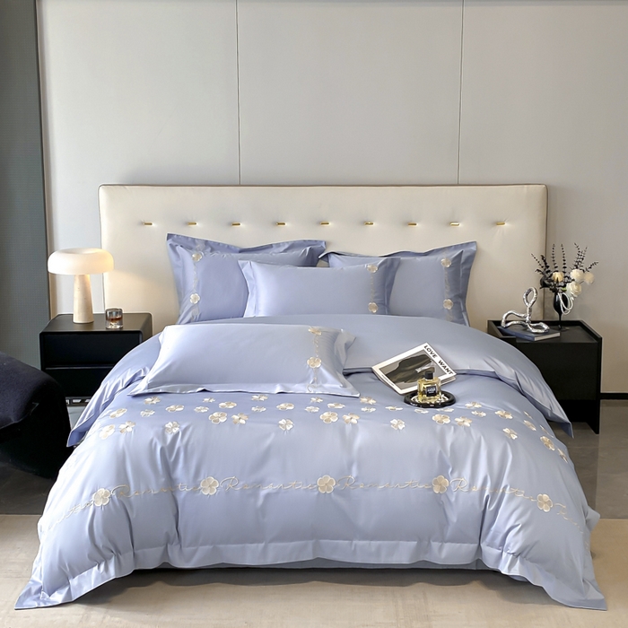 置顶家纺 2025新款13372全棉刺绣四件套-桃花朵朵开 桃花朵朵开-天蓝