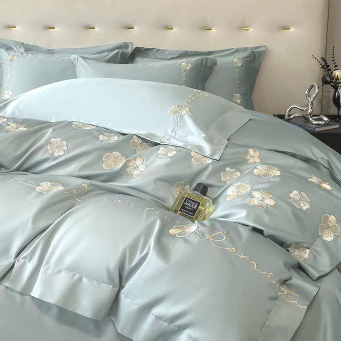 91家纺网 家纺一手货源 找家纺 置顶家纺 2025新款13372全棉刺绣四件套-桃花朵朵开 桃花朵朵开-繁星蓝