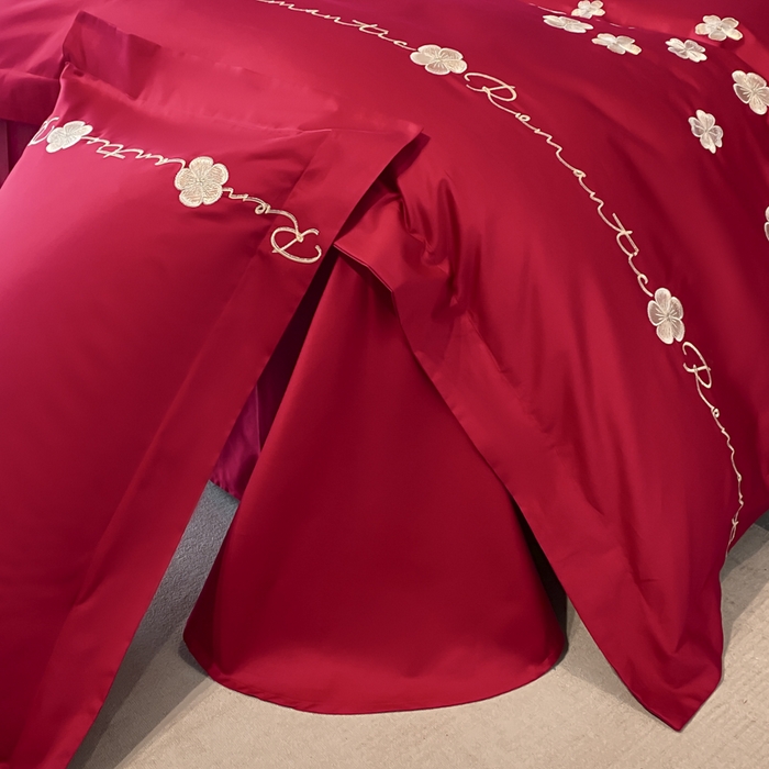 91家纺网 家纺一手货源 找家纺 置顶家纺 2025新款13372全棉刺绣四件套-桃花朵朵开 桃花朵朵开-温馨红