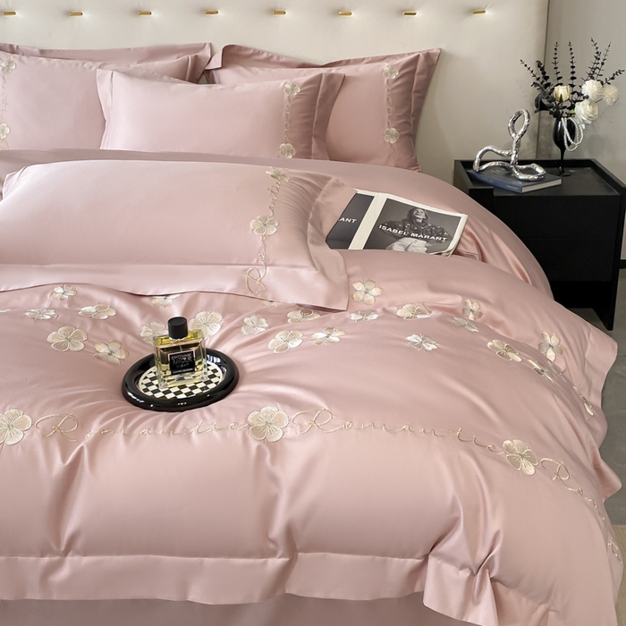 91家纺网 家纺一手货源 找家纺 置顶家纺 2025新款13372全棉刺绣四件套-桃花朵朵开 桃花朵朵开-浅豆沙