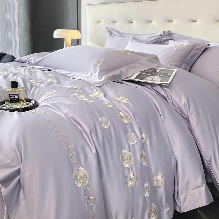 91家纺网 家纺一手货源 找家纺 置顶家纺 2025新款13372全棉刺绣四件套-桃花朵朵开 桃花朵朵开-雅紫