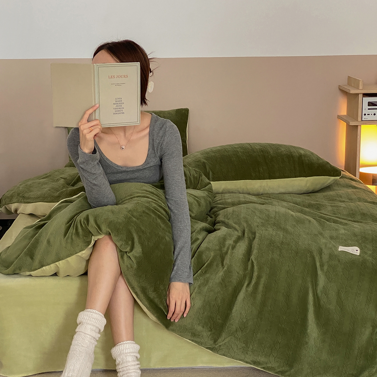 91家纺网 家纺一手货源 找家纺 （总）玉宇阁家居 2025新款230g高克重牛奶绒立体提花雕花四件套-日暮Lorena（168/228/248/248/248/268（券后控价） 床笠款套件可定制（适用于 10-22cm 高床垫））