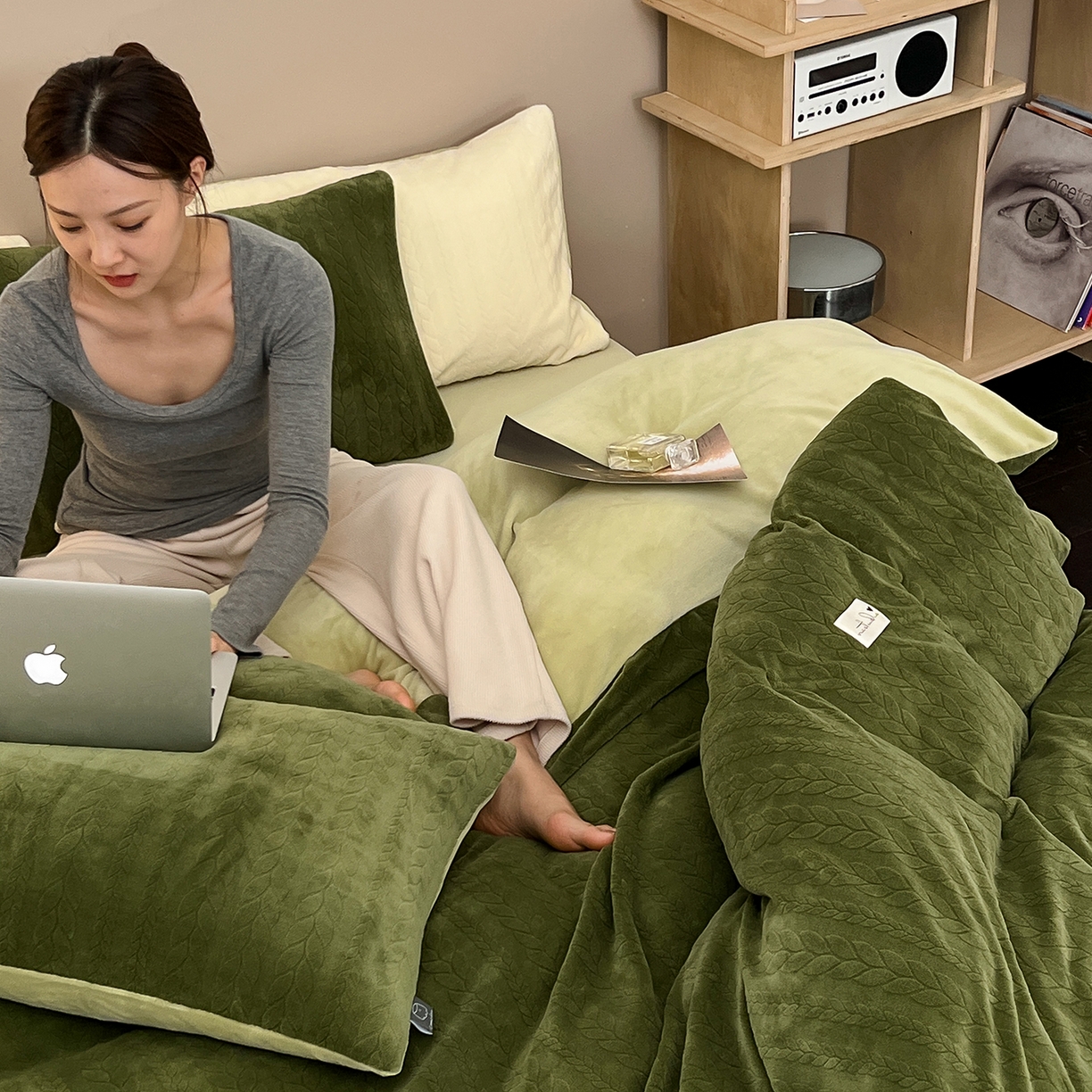 91家纺网 家纺一手货源 找家纺 （总）玉宇阁家居 2025新款230g高克重牛奶绒立体提花雕花四件套-日暮Lorena（168/228/248/248/248/268（券后控价） 床笠款套件可定制（适用于 10-22cm 高床垫））