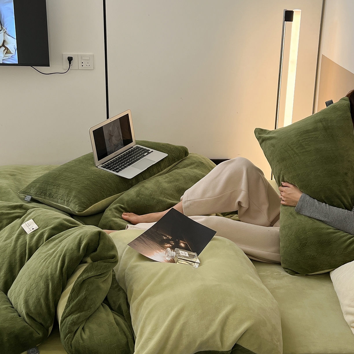 91家纺网 家纺一手货源 找家纺 （总）玉宇阁家居 2025新款230g高克重牛奶绒立体提花雕花四件套-日暮Lorena（168/228/248/248/248/268（券后控价） 床笠款套件可定制（适用于 10-22cm 高床垫））