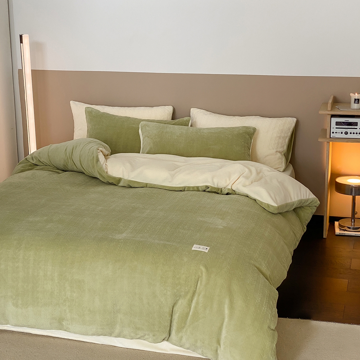 91家纺网 家纺一手货源 找家纺 玉宇阁家居 2025新款230g高克重牛奶绒立体提花雕花四件套-日暮Lorena（168/228/248/248/248/268（券后控价） 床笠款套件可定制（适用于 10-22cm 高床垫）） 日暮