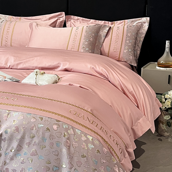 91家纺网 家纺一手货源 找家纺 置顶家纺 2025新款亲肤刺绣四件套-My girl-风格二 My girl-浅豆沙