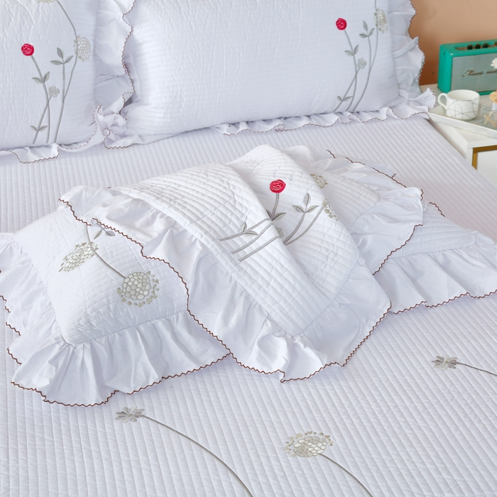 91家纺网 家纺一手货源 找家纺 OL家纺 2025新款全棉夹棉床盖三件套-玫瑰系列 铅白色