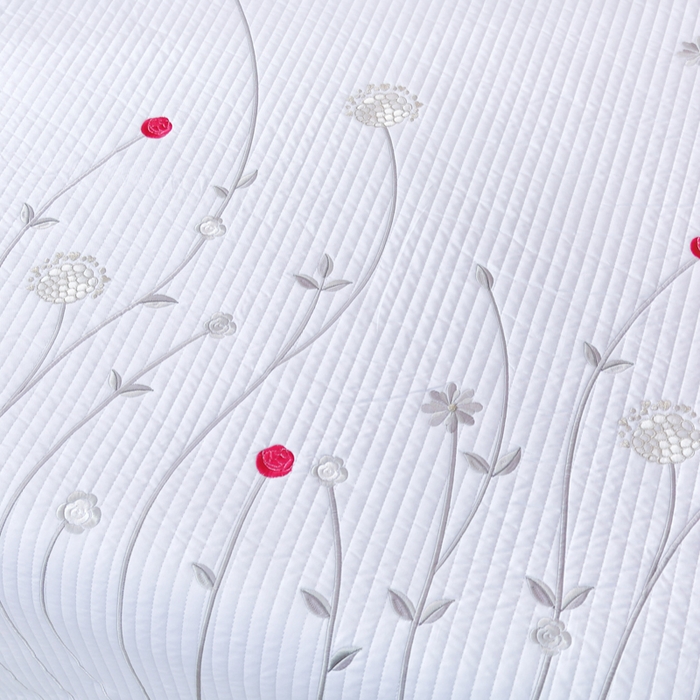 91家纺网 家纺一手货源 找家纺 OL家纺 2025新款全棉夹棉床盖三件套-玫瑰系列 铅白色