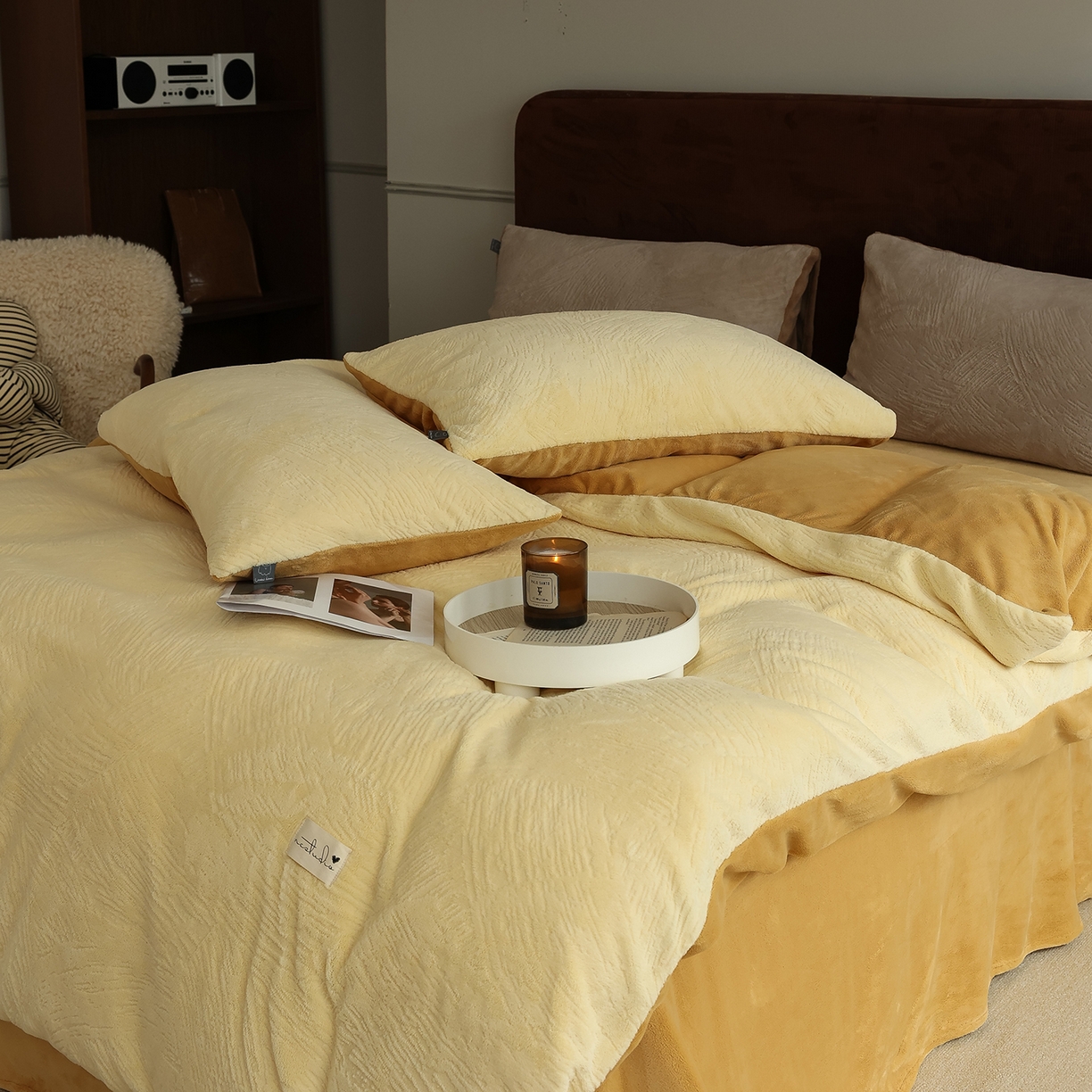 91家纺网 家纺一手货源 找家纺 玉宇阁家居 2025新款230g高克重牛奶绒立体提花雕花四件套-速写（168/228/248/248/248/268（券后控价） 床笠款套件可定制（适用于 10-22cm 高床垫）） 速写-芝士奶黄+