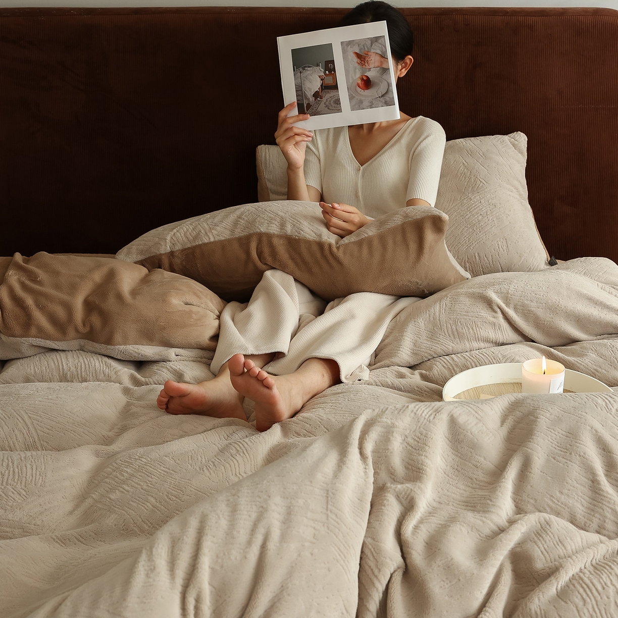 91家纺网 家纺一手货源 找家纺 玉宇阁家居 2025新款230g高克重牛奶绒立体提花雕花四件套-速写（168/228/248/248/248/268（券后控价） 床笠款套件可定制（适用于 10-22cm 高床垫）） 速写-奶茶+可可