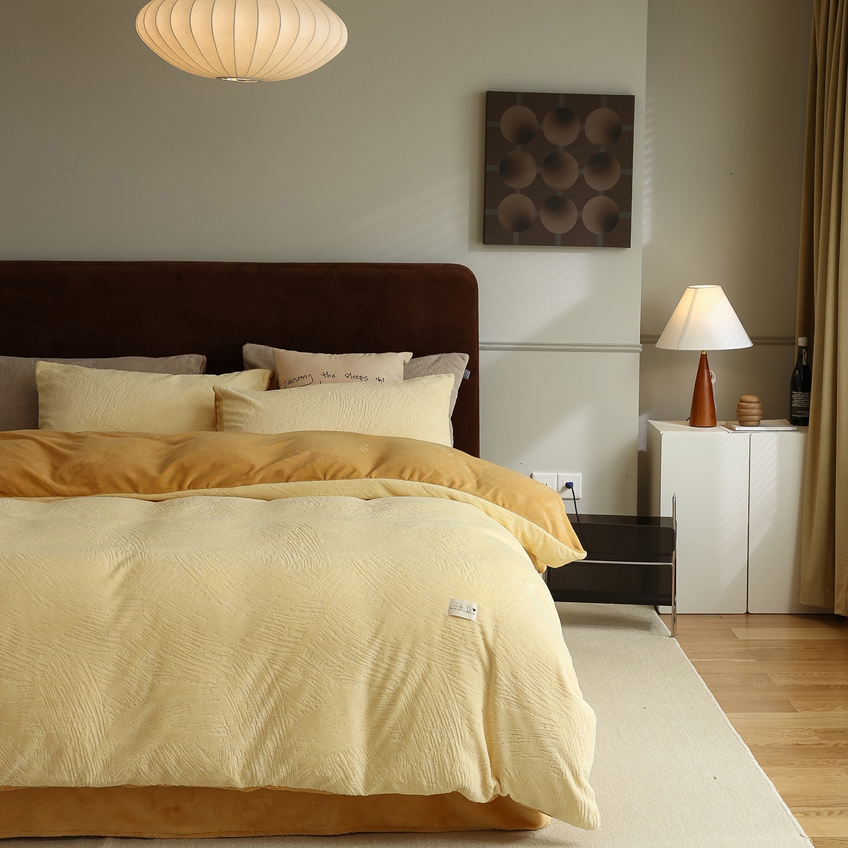 91家纺网 家纺一手货源 找家纺 玉宇阁家居 2025新款230g高克重牛奶绒立体提花雕花四件套-速写（168/228/248/248/248/268（券后控价） 床笠款套件可定制（适用于 10-22cm 高床垫）） 速写-芝士奶黄+