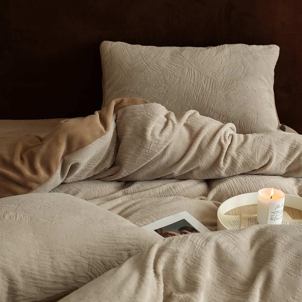 91家纺网 家纺一手货源 找家纺 玉宇阁家居 2025新款230g高克重牛奶绒立体提花雕花四件套-速写（168/228/248/248/248/268（券后控价） 床笠款套件可定制（适用于 10-22cm 高床垫）） 速写-奶茶+可可