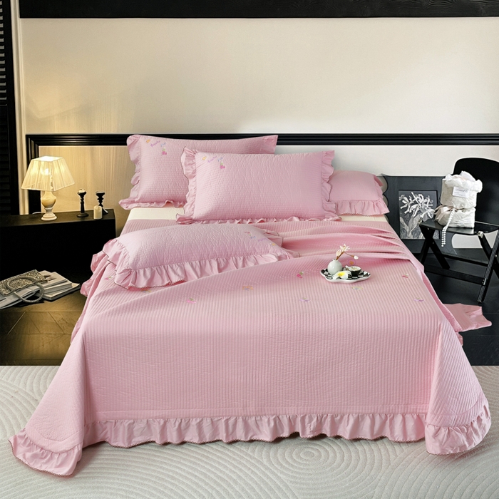 91家纺网 家纺一手货源 找家纺 OL家纺 2025新款全棉夹棉床盖三件套-芭比系列 桃夭粉
