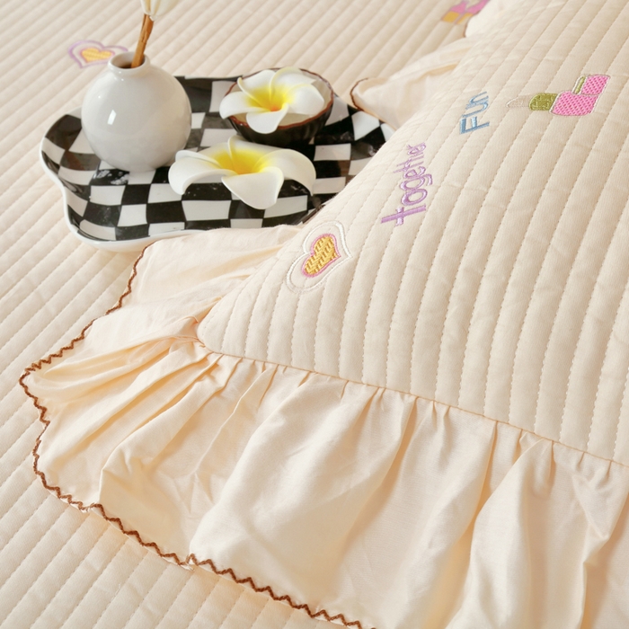 91家纺网 家纺一手货源 找家纺 OL家纺 2025新款全棉夹棉床盖三件套-芭比系列 杏仁黄