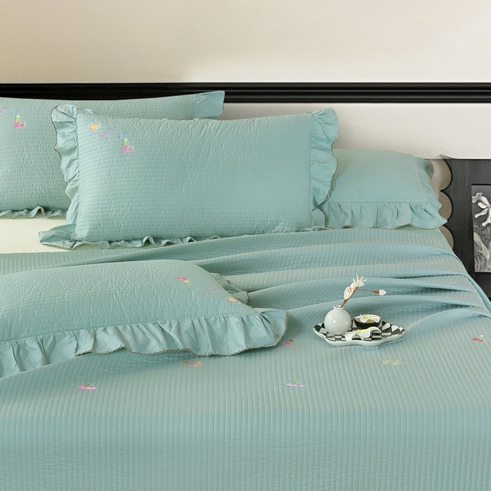 91家纺网 家纺一手货源 找家纺 OL家纺 2025新款全棉夹棉床盖三件套-芭比系列 品绿色