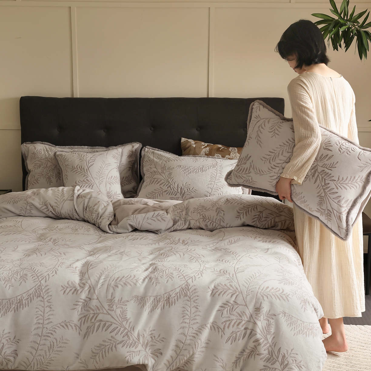 玉宇阁家居 2025新款230g高克重牛奶绒立体提花雕花四件套-雪松之境（178/248/268/268/268/288（券后控价） 床笠款套件可定制（适用于 10-22cm 高床垫）） 雪松之境-可