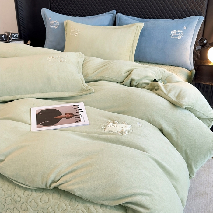 91家纺网 家纺一手货源 找家纺 （总）琉宿家纺 2026新款臻丝高精密色织金银丝提花四件套