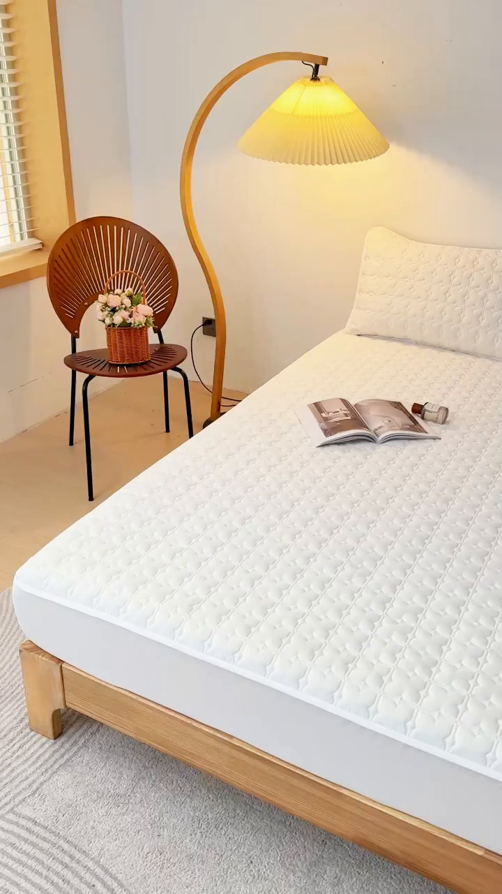 91家纺网 家纺一手货源 找家纺 （总）小萌虎 2025新款防水夹棉单品床笠-星愿