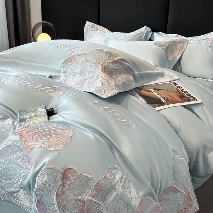 91家纺网 家纺一手货源 找家纺 置顶家纺 2025新款COCO小姐升级版水洗天丝四件套系列 COCO小姐升级版-浅蓝