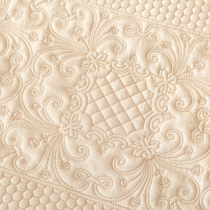 91家纺网 家纺一手货源 找家纺 OL家纺 2025新款全棉夹棉床盖三件套-欧花系列 杏仁黄