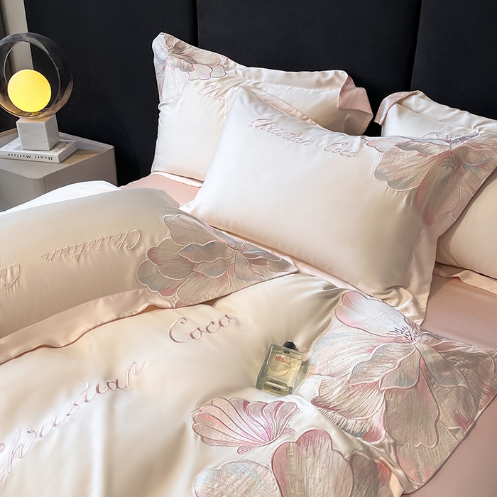 91家纺网 家纺一手货源 找家纺 置顶家纺 2025新款COCO小姐升级版水洗天丝四件套系列 COCO小姐升级版-白+粉