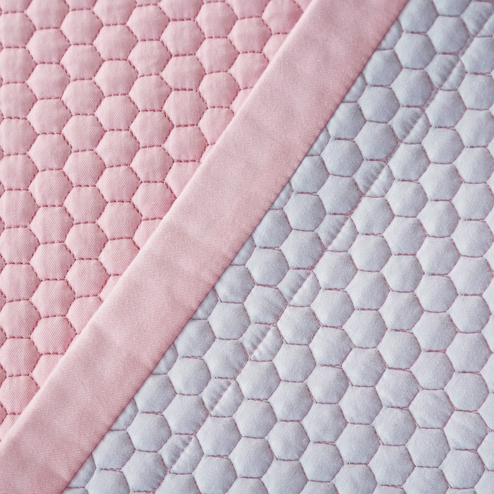 91家纺网 家纺一手货源 找家纺 OL家纺 2025新款全棉夹棉床盖三件套-欧花系列 桃夭粉