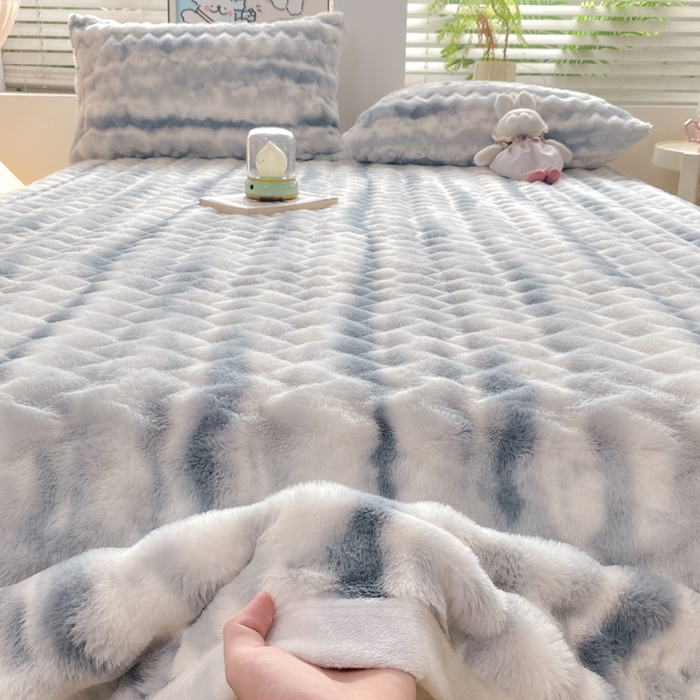 91家纺网 家纺一手货源 找家纺 麒东家纺 2025新款波浪绒兔毛绒床单单床单床单单品 灰色