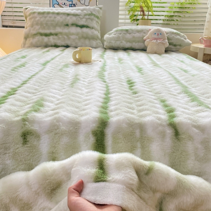 91家纺网 家纺一手货源 找家纺 麒东家纺 2025新款波浪绒兔毛绒床单单床单床单单品 绿色