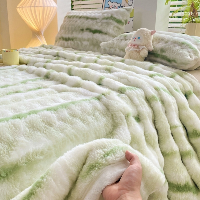91家纺网 家纺一手货源 找家纺 麒东家纺 2025新款波浪绒兔毛绒床单单床单床单单品 绿色