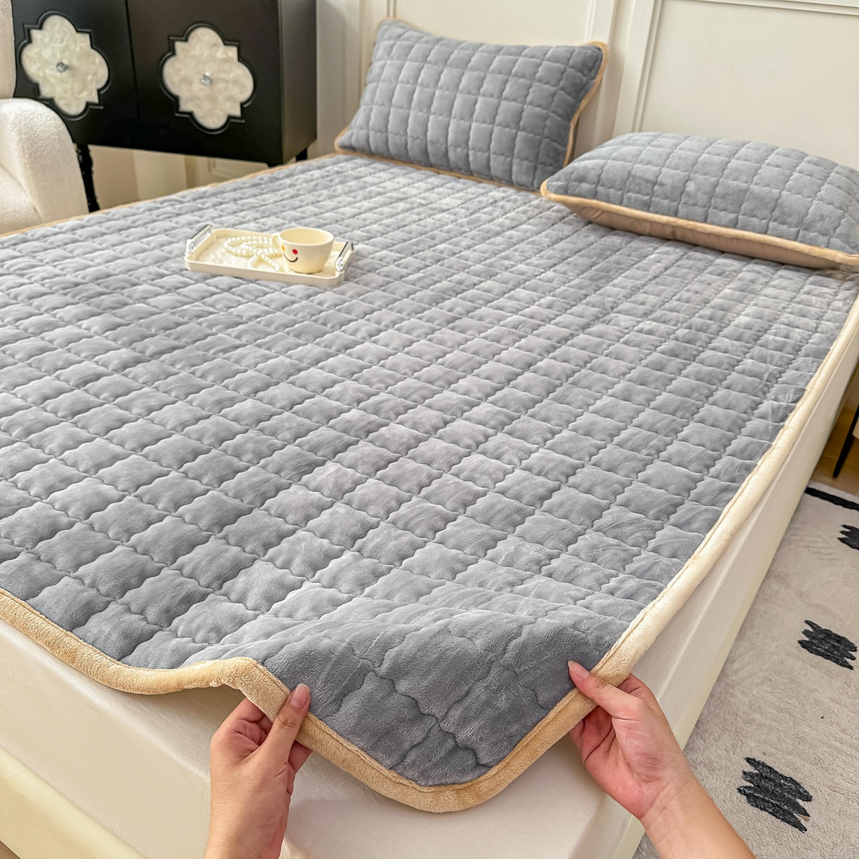 91家纺网 家纺一手货源 找家纺 （总）棉森家纺 2025新款亲肤舒适高克重牛奶绒夹棉床褥床垫垫子