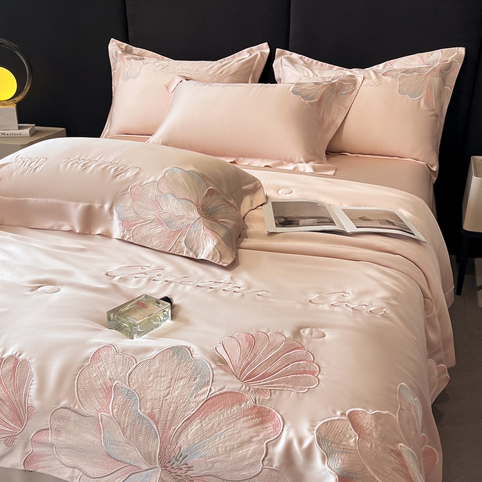 91家纺网 家纺一手货源 找家纺 置顶家纺 2025新款水洗天丝夏被四件套-coco小姐 COCO小姐-冰莓粉