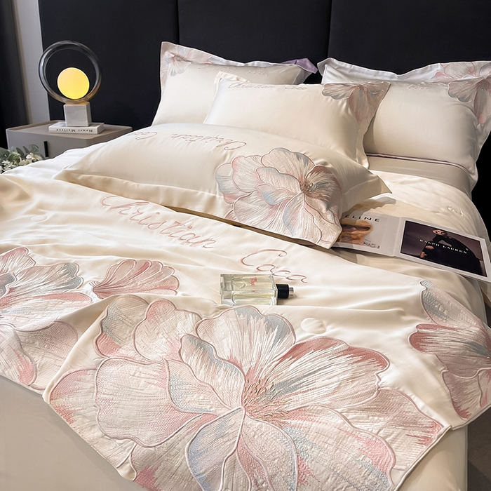 91家纺网 家纺一手货源 找家纺 置顶家纺 2025新款水洗天丝夏被四件套-coco小姐 COCO小姐-奶昔白