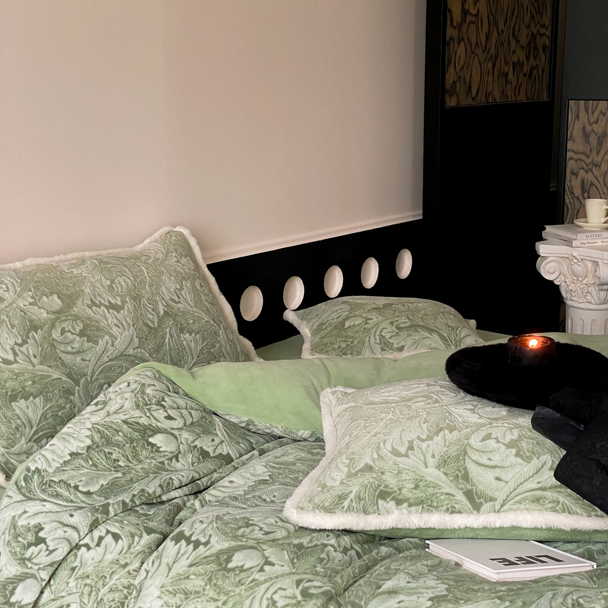 91家纺网 家纺一手货源 找家纺 玉宇阁家居 2025新款双色提花雕花牛奶绒四件套-佩里斯午后（178/248/268/268/268/288（券后控价） 床笠款套件可定制（适用于 10-22cm 高床垫）） 佩里斯午后-春晨绿