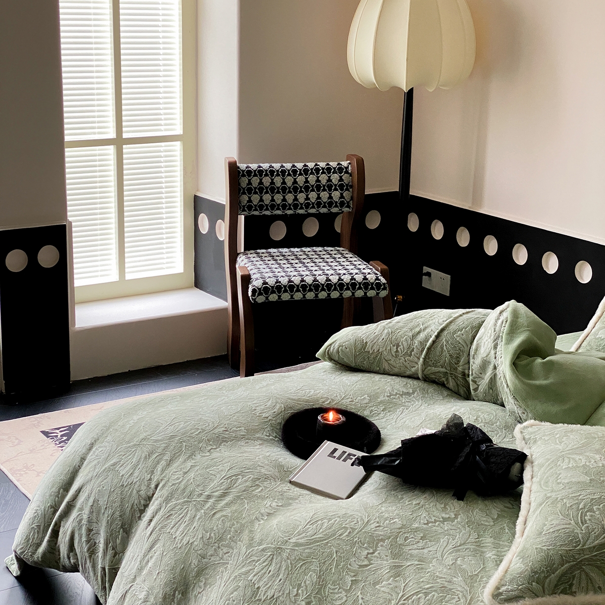 91家纺网 家纺一手货源 找家纺 玉宇阁家居 2025新款双色提花雕花牛奶绒四件套-佩里斯午后（178/248/268/268/268/288（券后控价） 床笠款套件可定制（适用于 10-22cm 高床垫）） 佩里斯午后-春晨绿