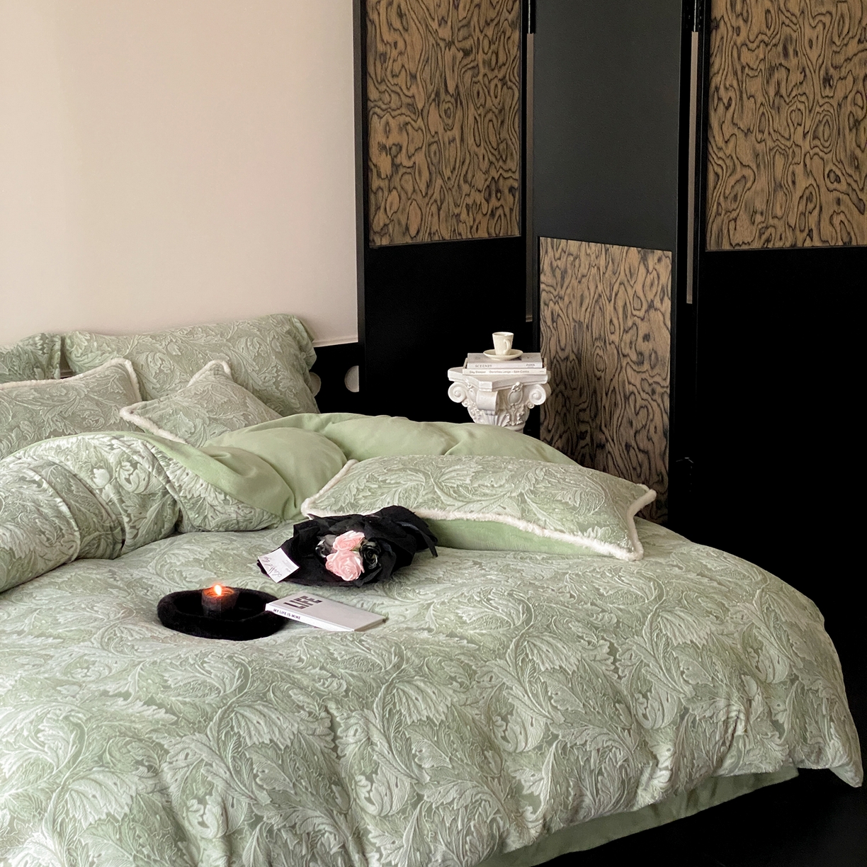 91家纺网 家纺一手货源 找家纺 玉宇阁家居 2025新款双色提花雕花牛奶绒四件套-佩里斯午后（178/248/268/268/268/288（券后控价） 床笠款套件可定制（适用于 10-22cm 高床垫）） 佩里斯午后-春晨绿