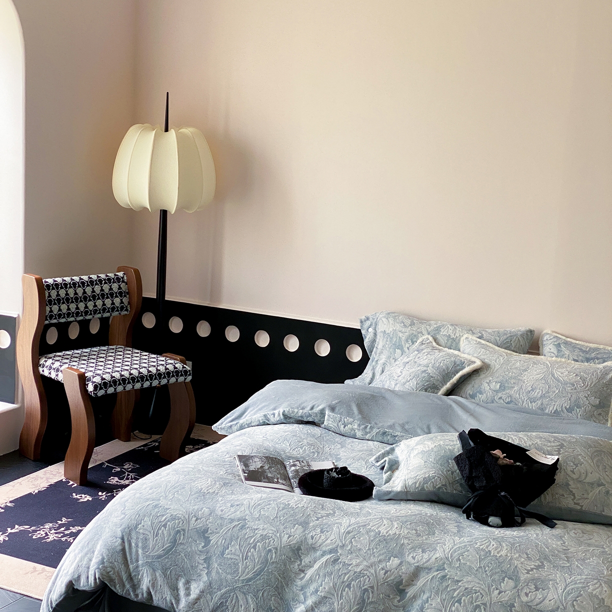 91家纺网 家纺一手货源 找家纺 玉宇阁家居 2025新款双色提花雕花牛奶绒四件套-佩里斯午后（178/248/268/268/268/288（券后控价） 床笠款套件可定制（适用于 10-22cm 高床垫）） 佩里斯午后-晴山蓝