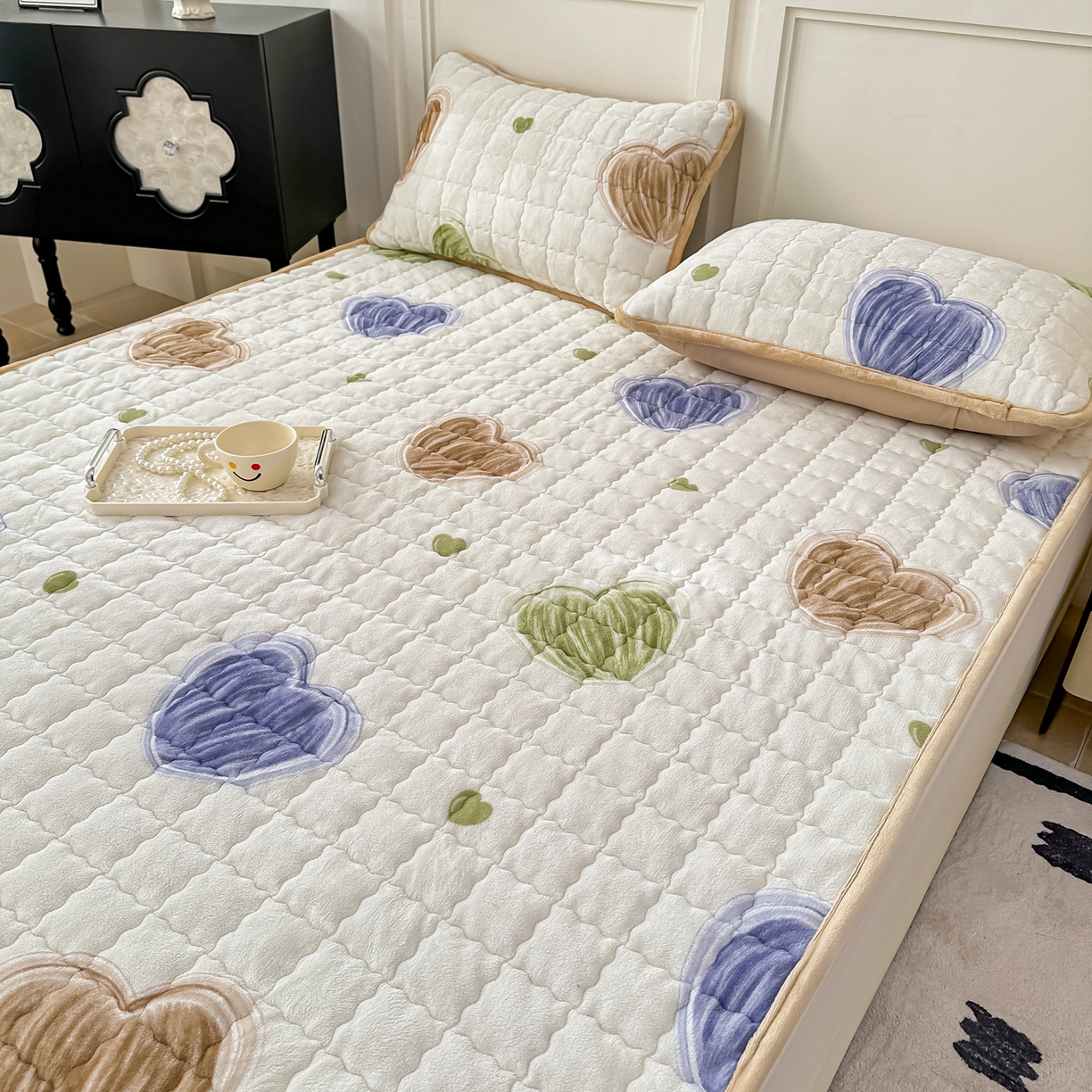 91家纺网 家纺一手货源 找家纺 棉森家纺 2025新款亲肤舒适高克重牛奶绒夹棉床褥床垫垫子 爱心奶白