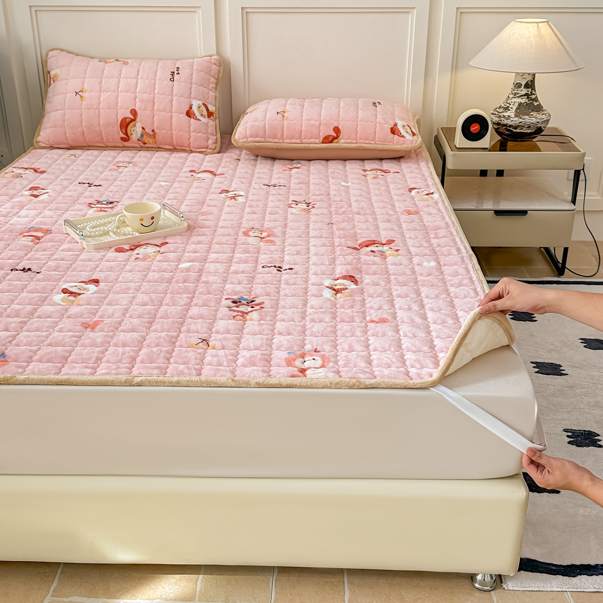 91家纺网 家纺一手货源 找家纺 棉森家纺 2025新款亲肤舒适高克重牛奶绒夹棉床褥床垫垫子 动物园