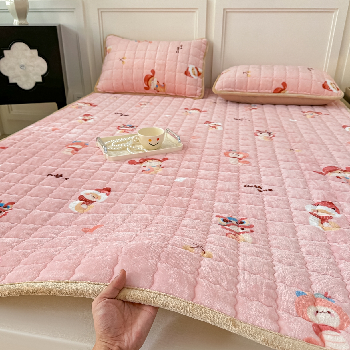 91家纺网 家纺一手货源 找家纺 棉森家纺 2025新款亲肤舒适高克重牛奶绒夹棉床褥床垫垫子 动物园