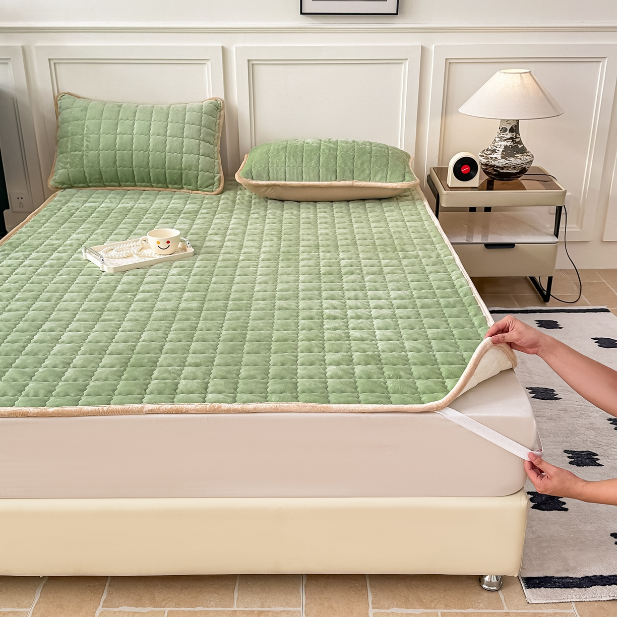 91家纺网 家纺一手货源 找家纺 棉森家纺 2025新款亲肤舒适高克重牛奶绒夹棉床褥床垫垫子 豆绿