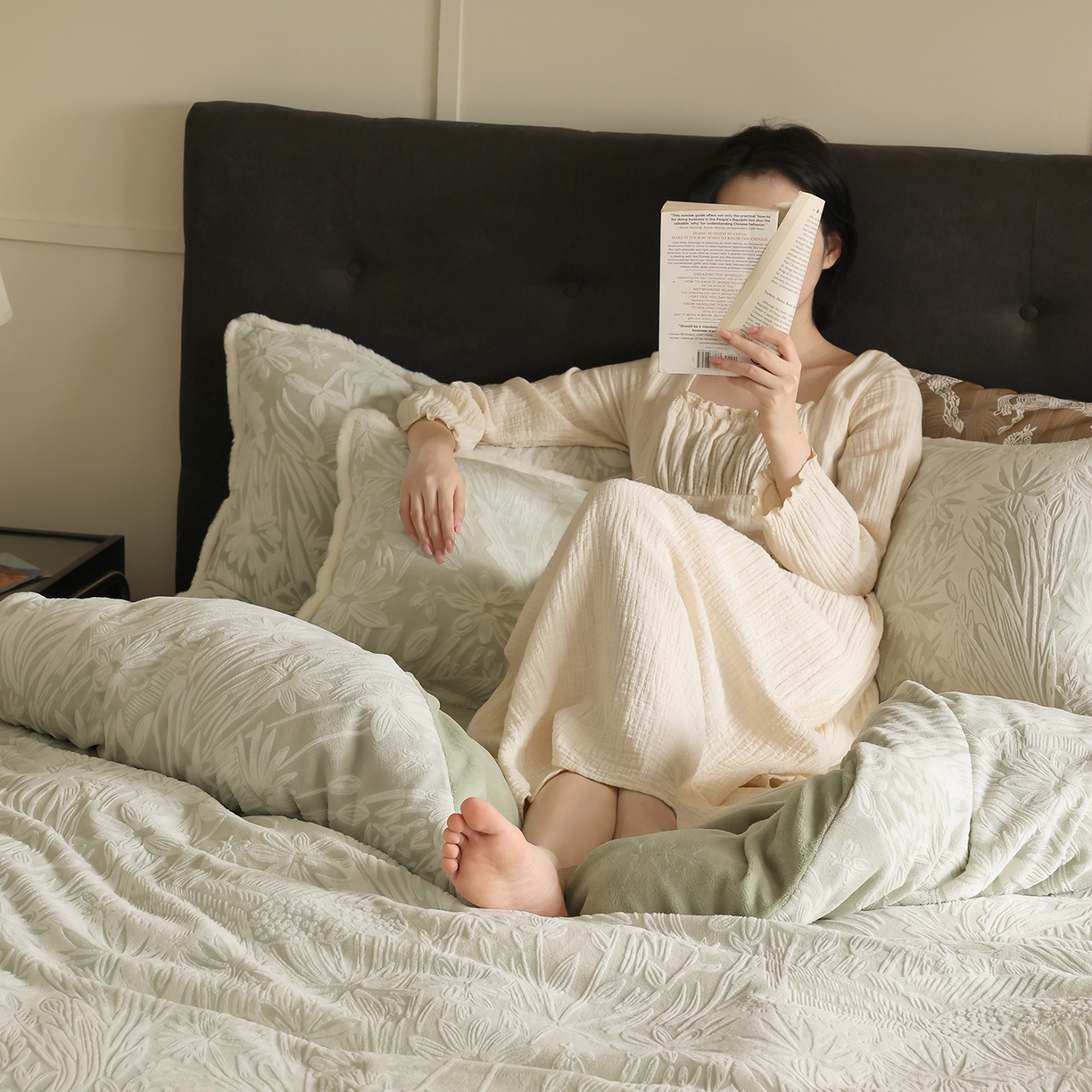 91家纺网 家纺一手货源 找家纺 （总）玉宇阁家居 2025新款双色提花雕花牛奶绒四件套-冷杉森林（178/248/268/268/268/288（券后控价） 床笠款套件可定制（适用于 10-22cm 高床垫））