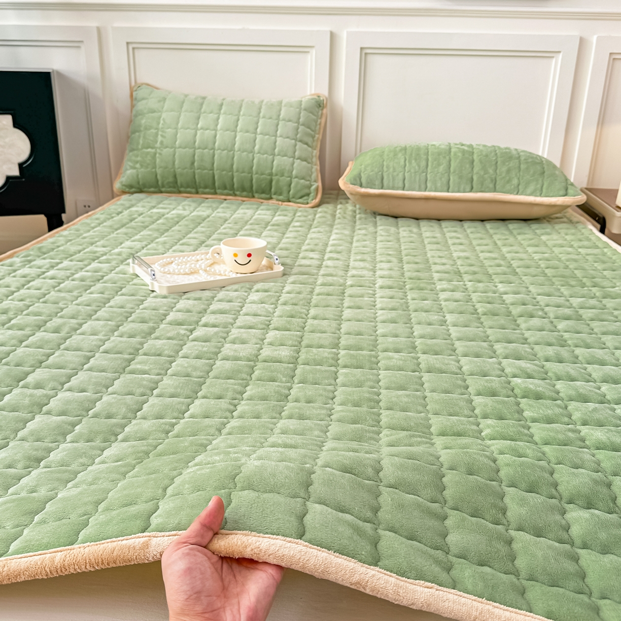 91家纺网 家纺一手货源 找家纺 棉森家纺 2025新款亲肤舒适高克重牛奶绒夹棉床褥床垫垫子 豆绿