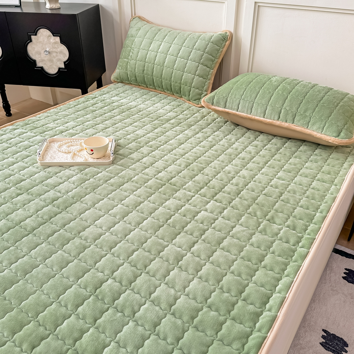 91家纺网 家纺一手货源 找家纺 棉森家纺 2025新款亲肤舒适高克重牛奶绒夹棉床褥床垫垫子 豆绿