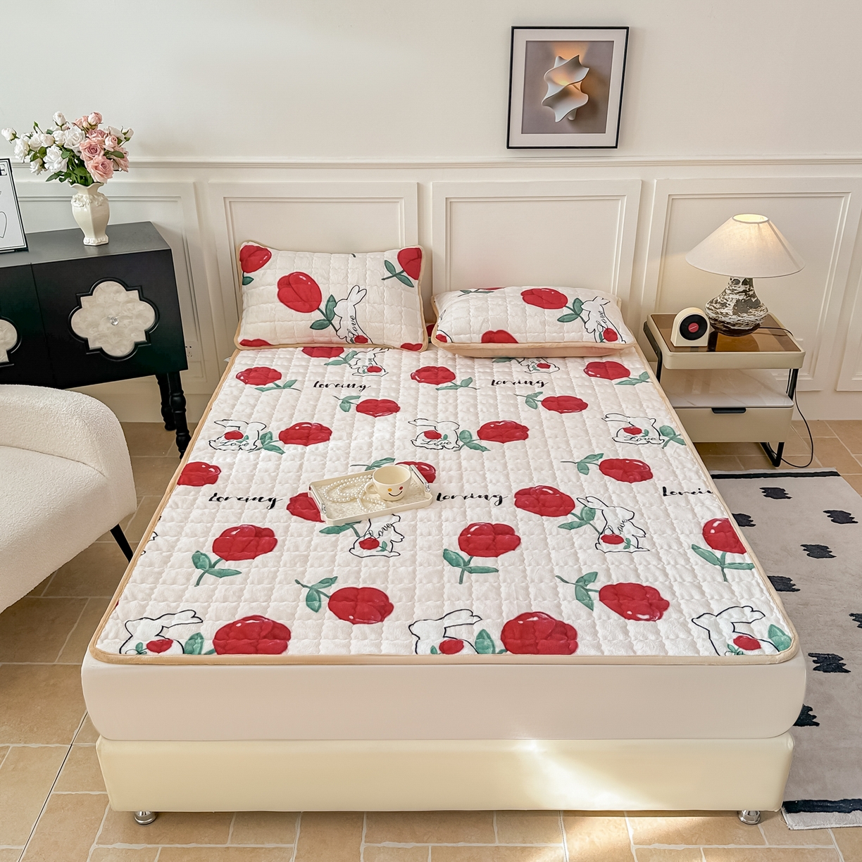 91家纺网 家纺一手货源 找家纺 棉森家纺 2025新款亲肤舒适高克重牛奶绒夹棉床褥床垫垫子 玫瑰兔