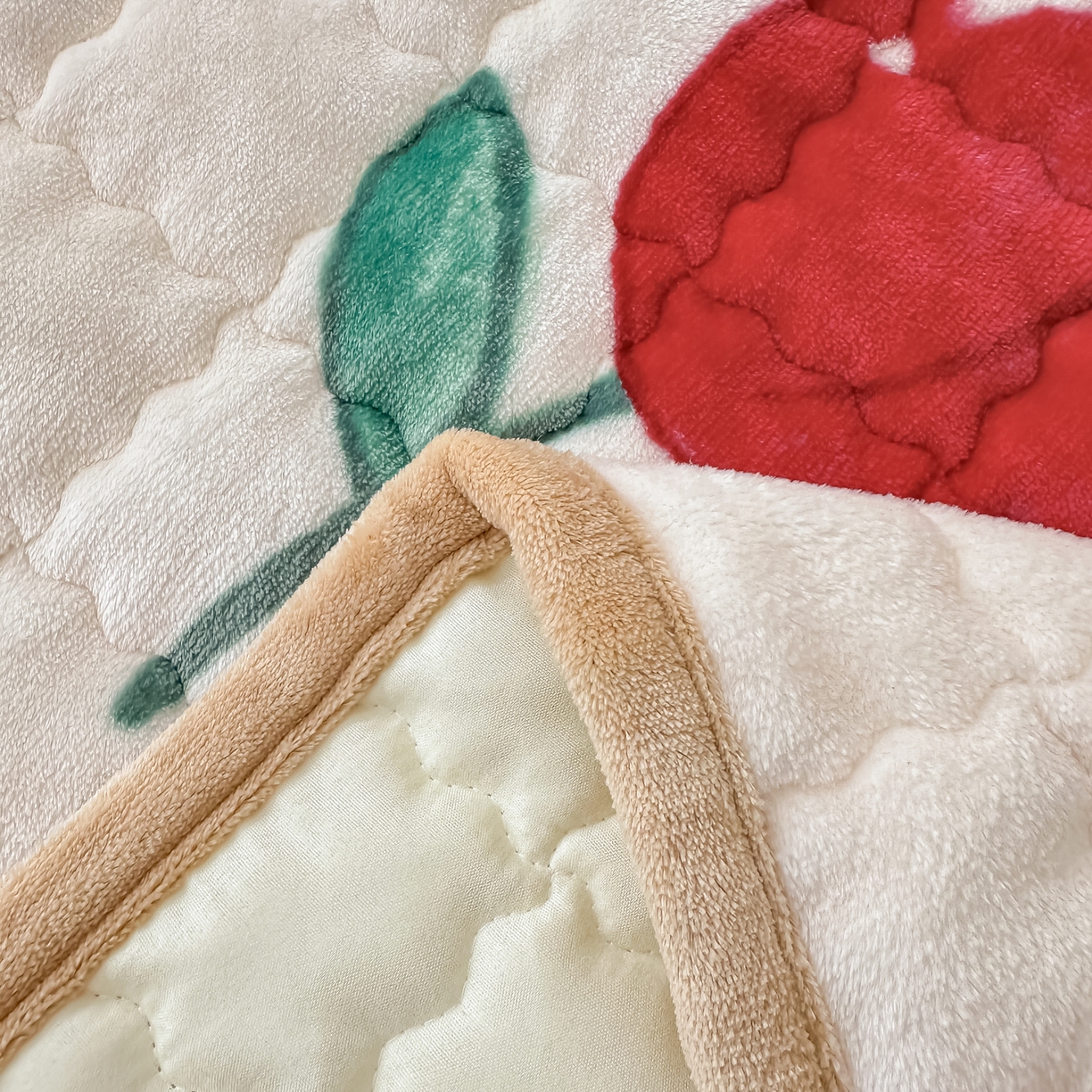 91家纺网 家纺一手货源 找家纺 棉森家纺 2025新款亲肤舒适高克重牛奶绒夹棉床褥床垫垫子 玫瑰兔