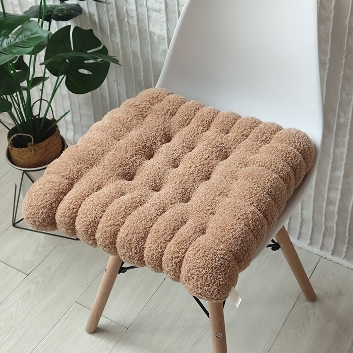 91家纺网 家纺一手货源 找家纺 （总）李帅家居 2025新款美丽绒饼干坐垫椅子垫批发毛绒屁垫