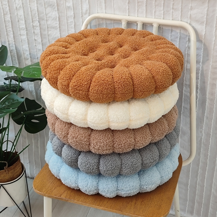 91家纺网 家纺一手货源 找家纺 （总）李帅家居 2025新款美丽绒饼干坐垫椅子垫批发毛绒屁垫