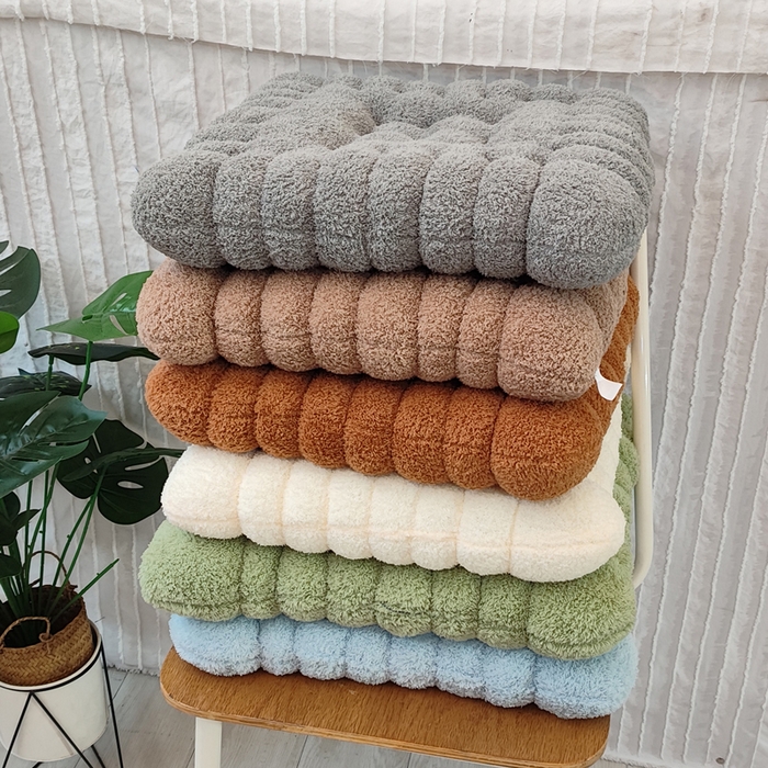 91家纺网 家纺一手货源 找家纺 （总）李帅家居 2025新款美丽绒饼干坐垫椅子垫批发毛绒屁垫