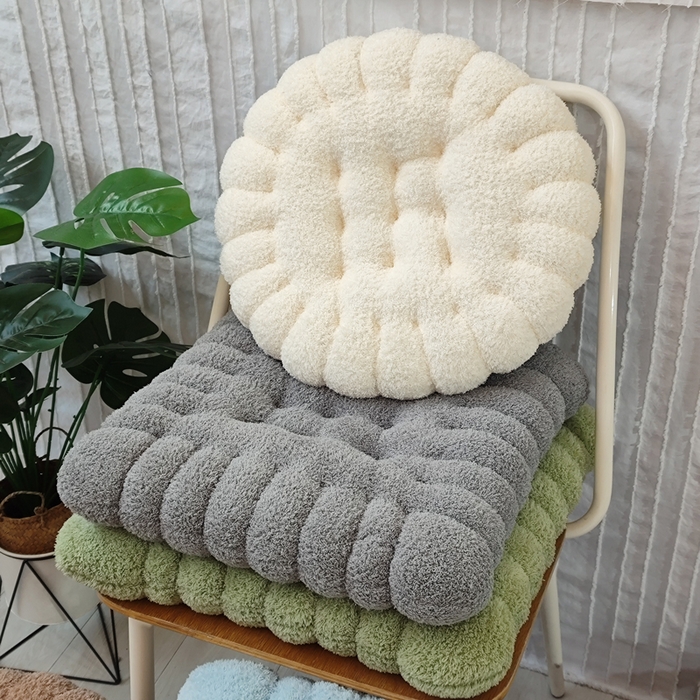 91家纺网 家纺一手货源 找家纺 （总）李帅家居 2025新款美丽绒饼干坐垫椅子垫批发毛绒屁垫