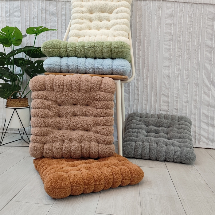 91家纺网 家纺一手货源 找家纺 （总）李帅家居 2025新款美丽绒饼干坐垫椅子垫批发毛绒屁垫